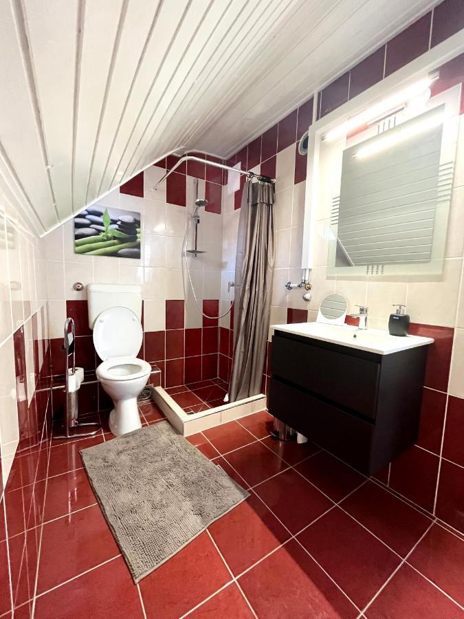Nyuszis Apartman Kiskunmajsa Exteriör bild